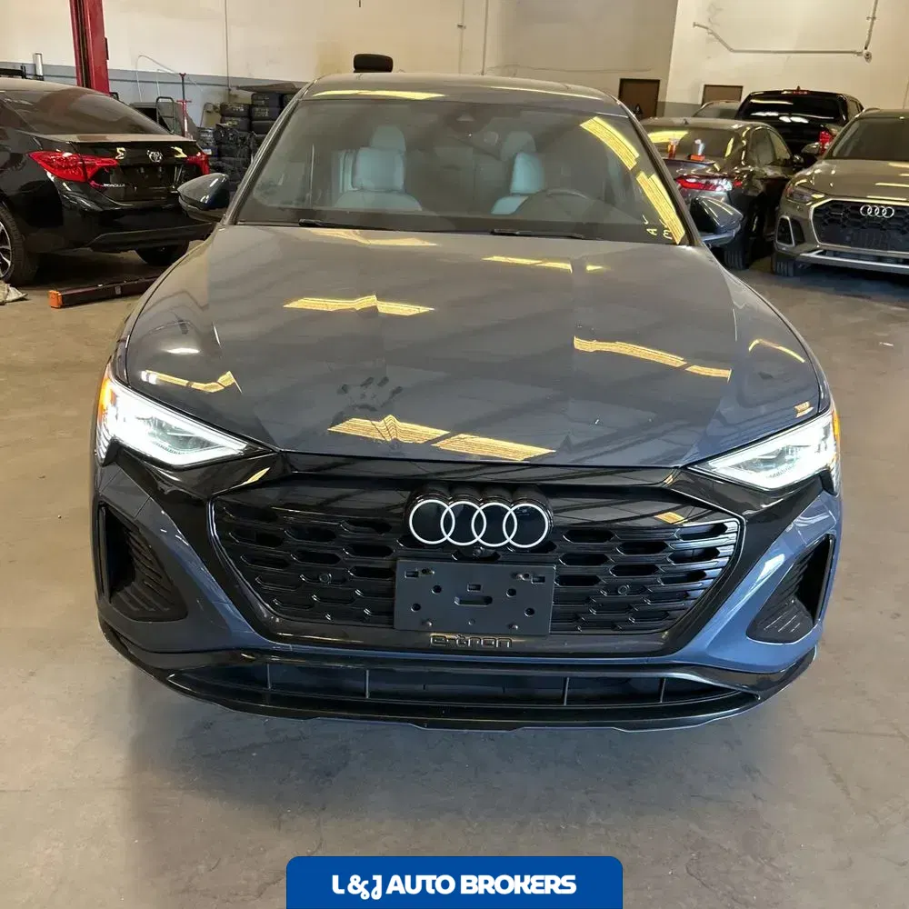 2024 Audi Q8 e-tron S-Line Prem