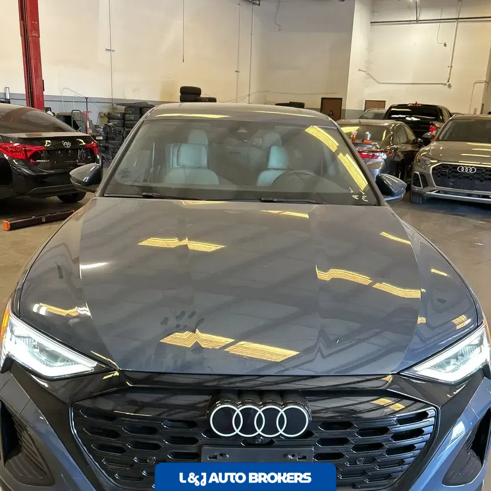 2024 Audi Q8 e-tron S-Line Prem