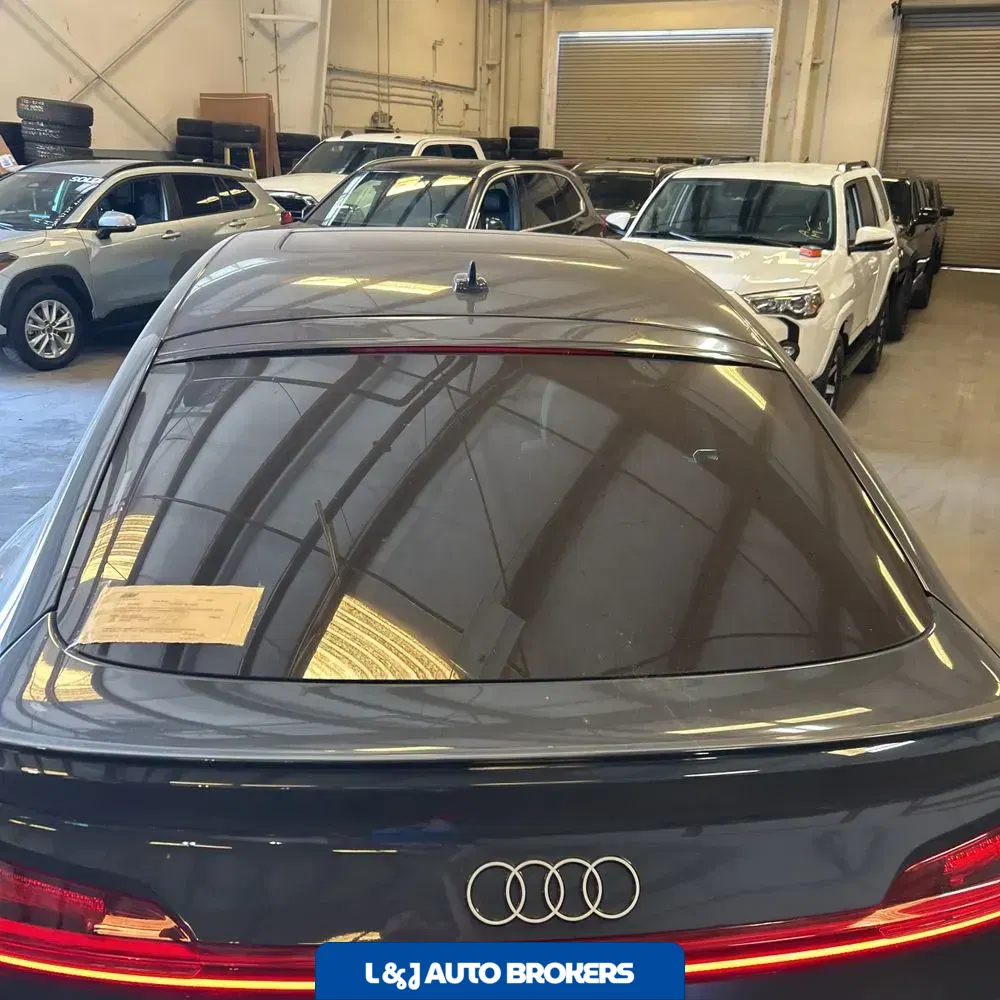 2024 Audi Q8 e-tron S-Line Prem