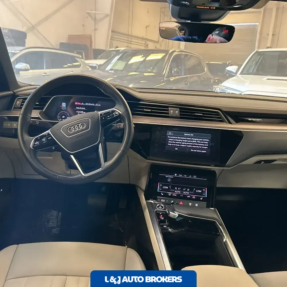 2024 Audi Q8 e-tron S-Line Prem