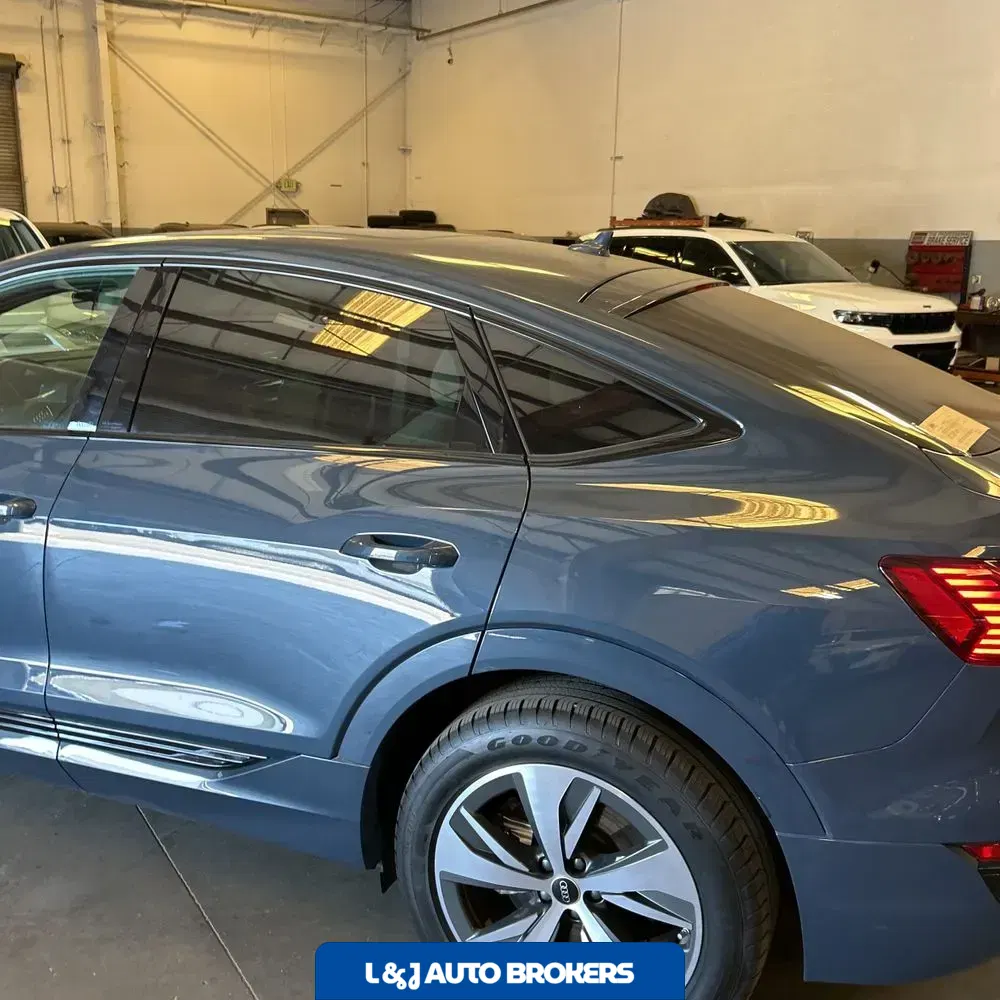 2024 Audi Q8 e-tron S-Line Prem
