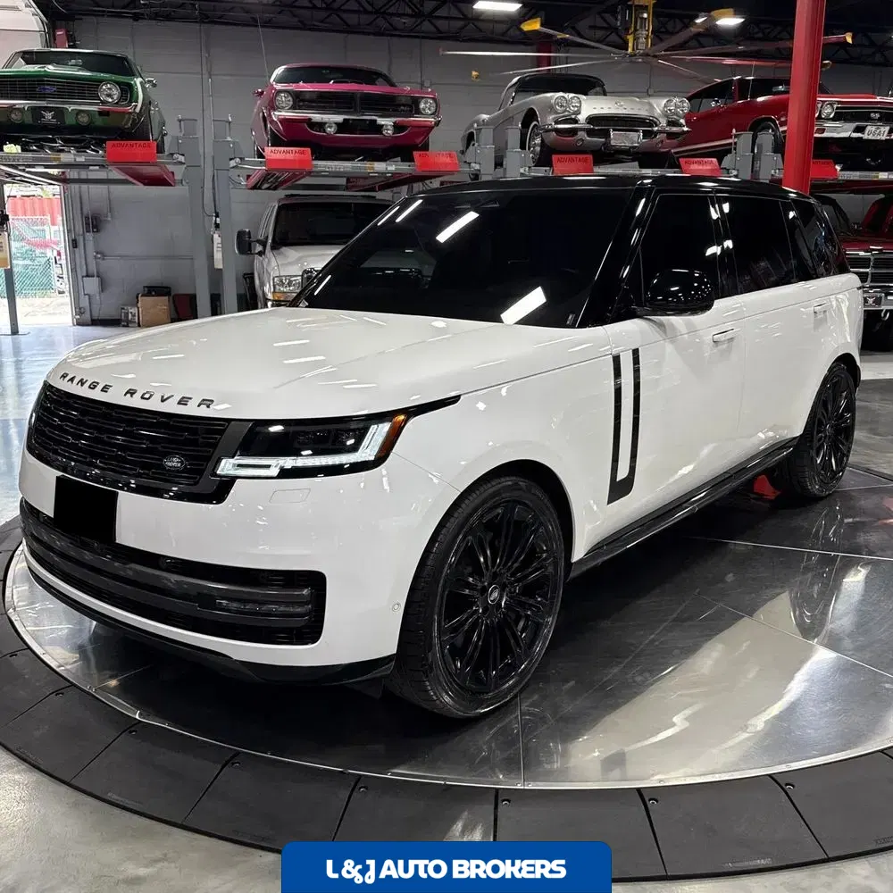 2023 Land Rover Range Rover P530 SE LWB