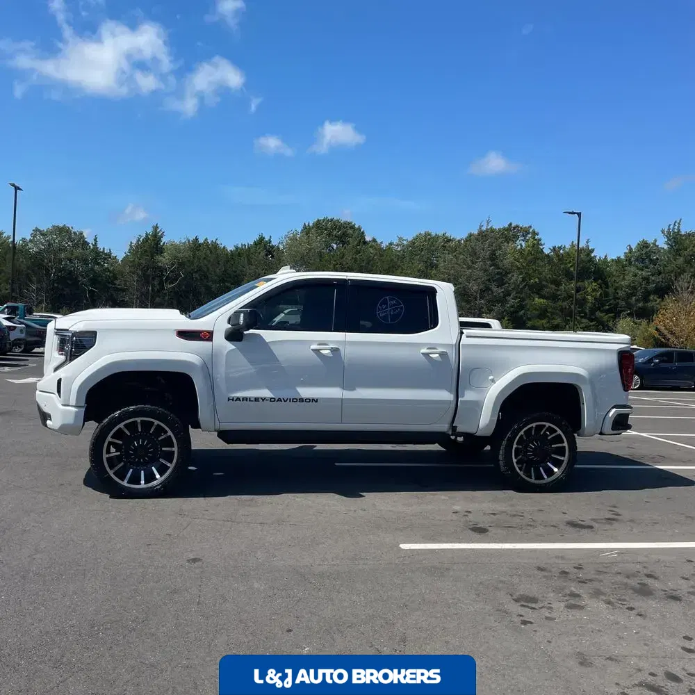 2023 GMC Sierra 1500 AT4