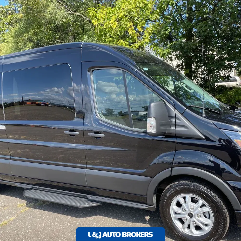 2025 Ford Transit 350 XLT