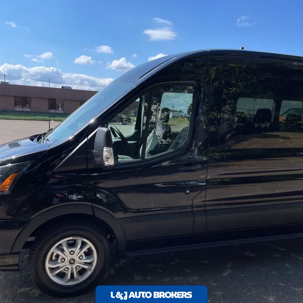2025 Ford Transit 350 XLT