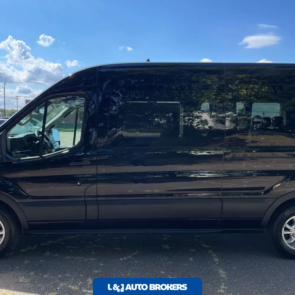 2025 Ford Transit 350 XLT