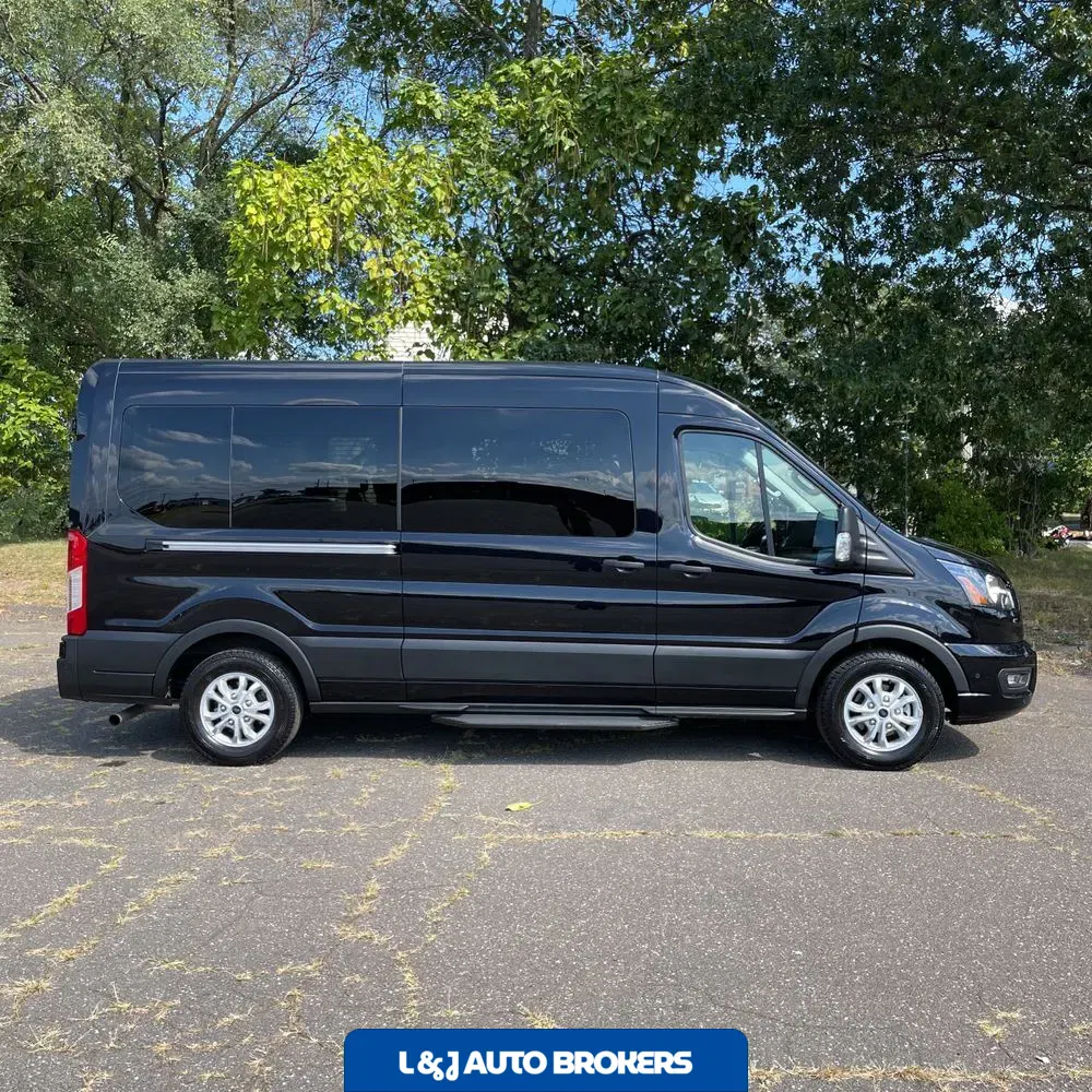 2025 Ford Transit 350 XLT