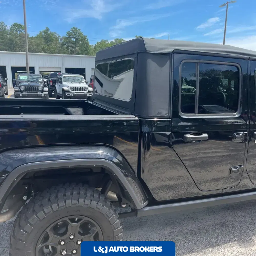 2023 Jeep Gladiator Willys