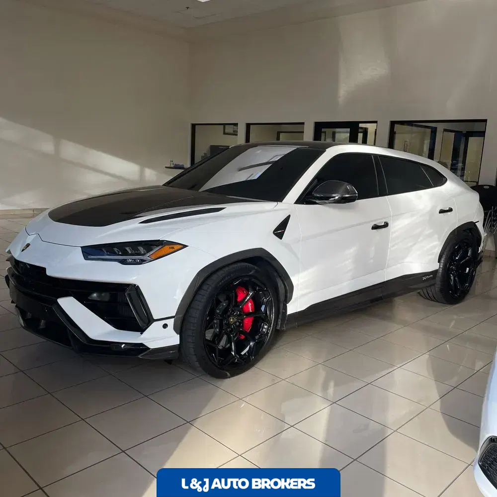 2023 Lamborghini Urus Base