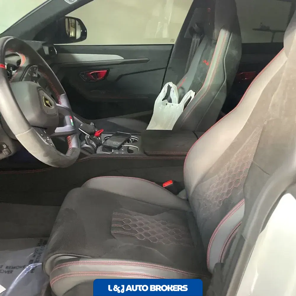 2023 Lamborghini Urus Base