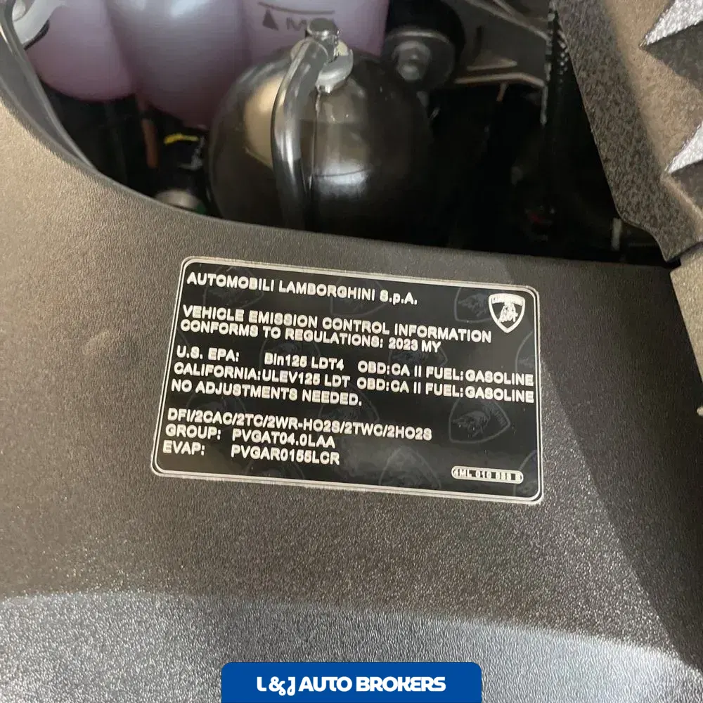 2023 Lamborghini Urus Base