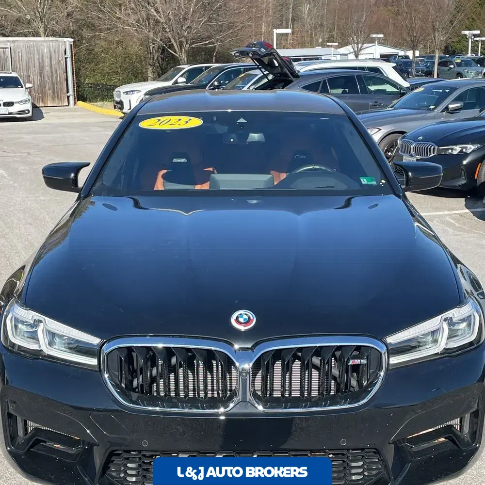 2023 BMW M5