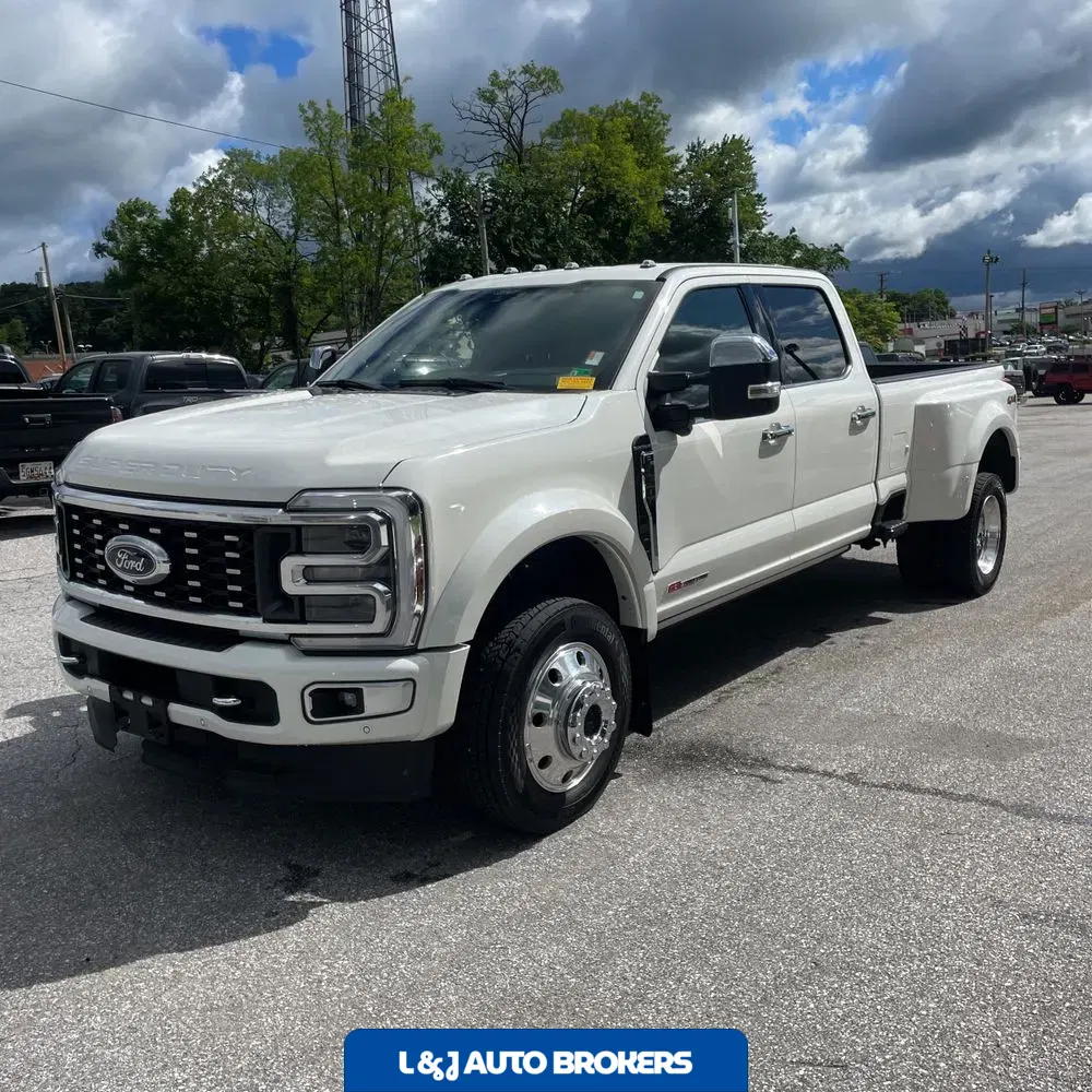 2024 Ford F-450 Super Duty Platinum