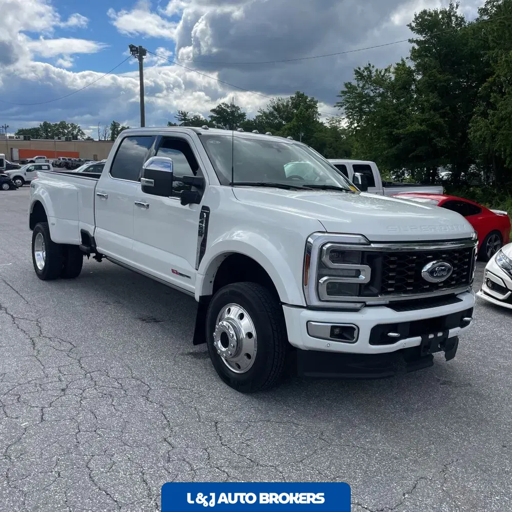 2024 Ford F-450 Super Duty Platinum