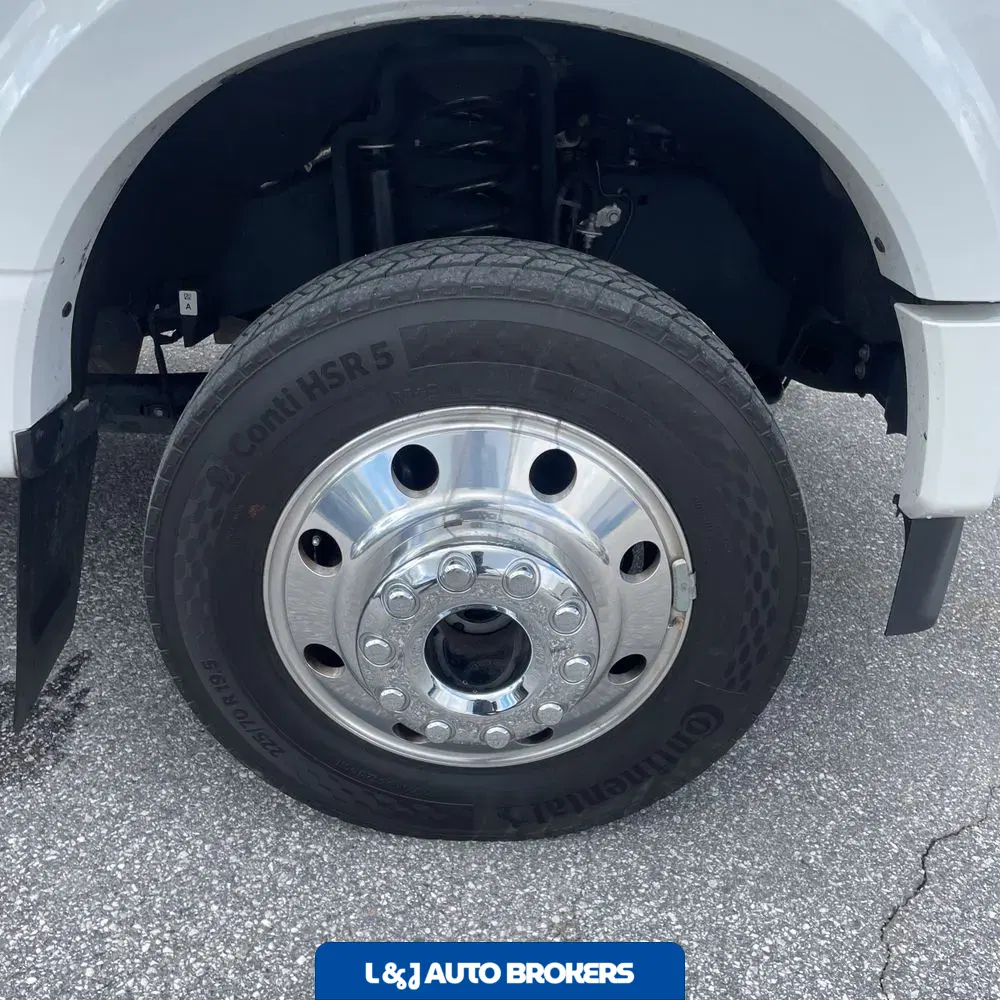 2024 Ford F-450 Super Duty Platinum