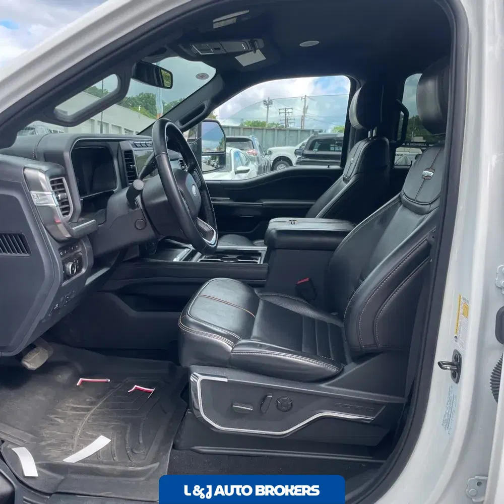 2024 Ford F-450 Super Duty Platinum