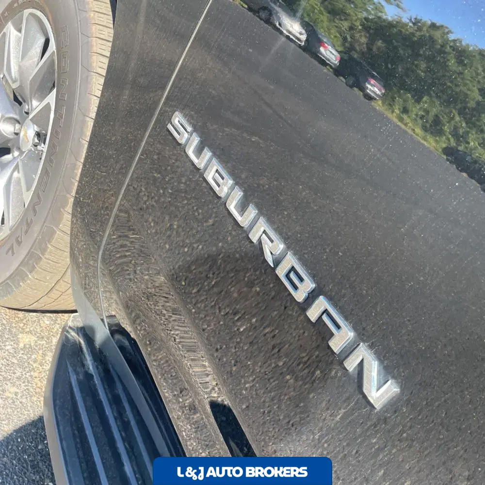 2023 Chevrolet Suburban LS