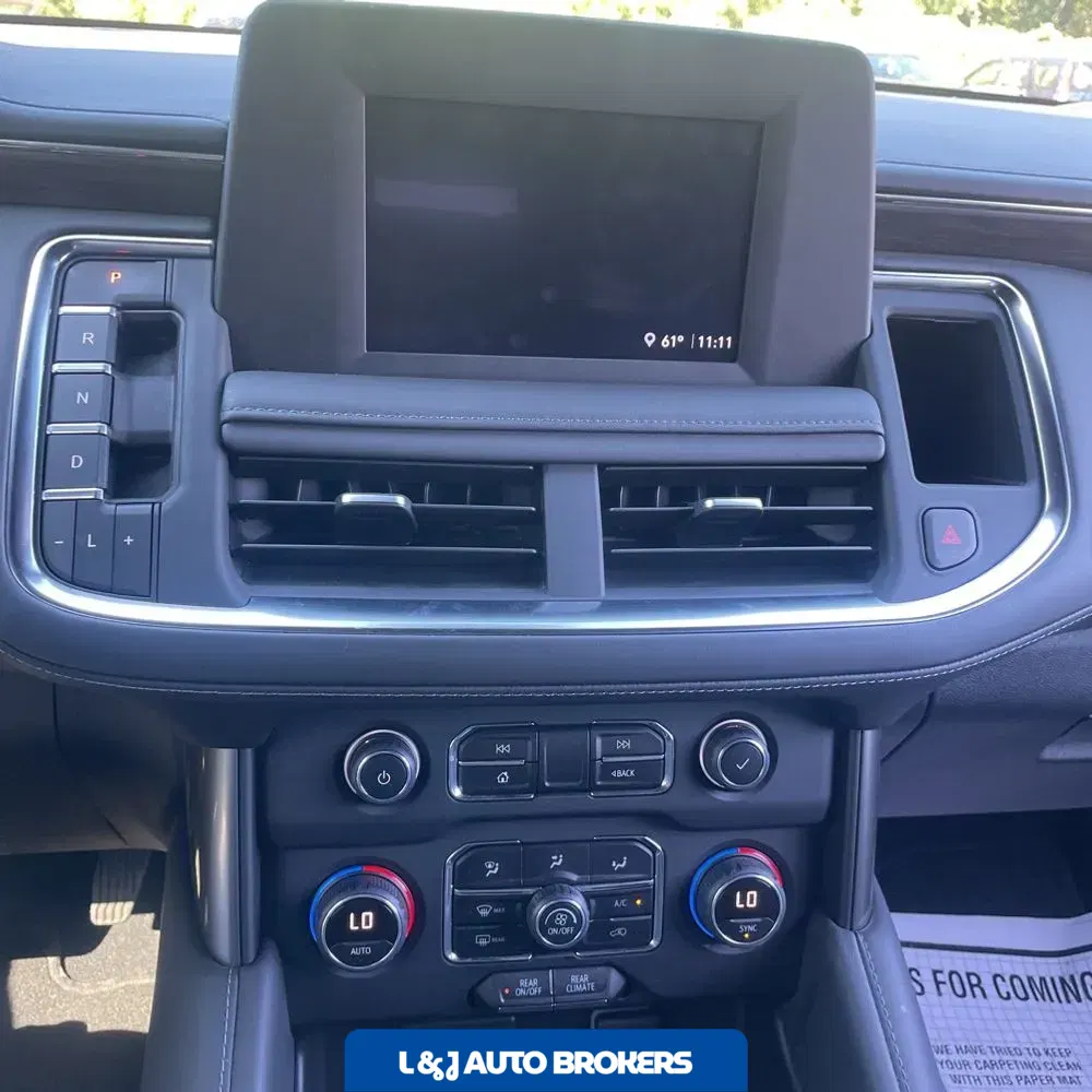 2023 Chevrolet Suburban LS