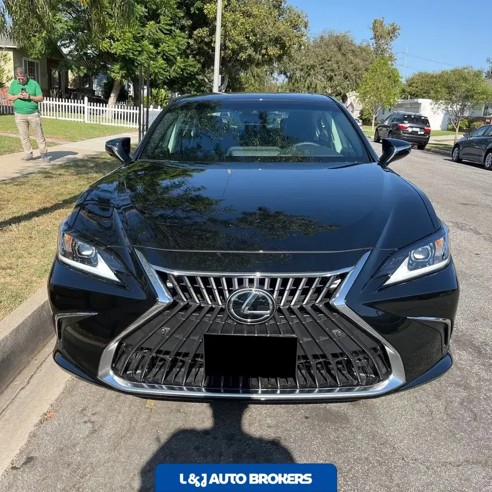 2025 Lexus ES 300h Base