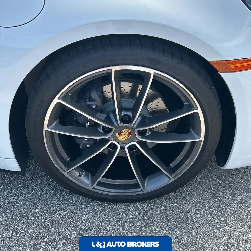 2023 Porsche 911 Carrera