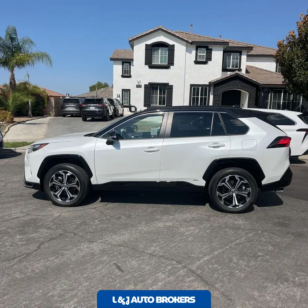 2025 Toyota RAV4 Plug-in Hybrid XSE