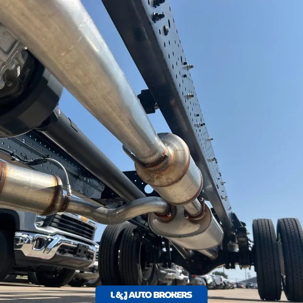 2025 Chevrolet 5500 XG Gas