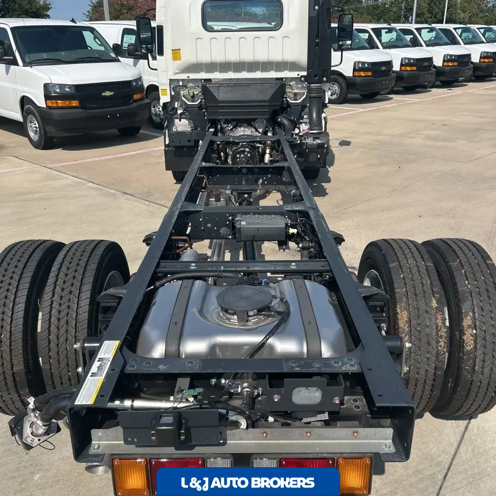 2025 Chevrolet 5500 XG Gas