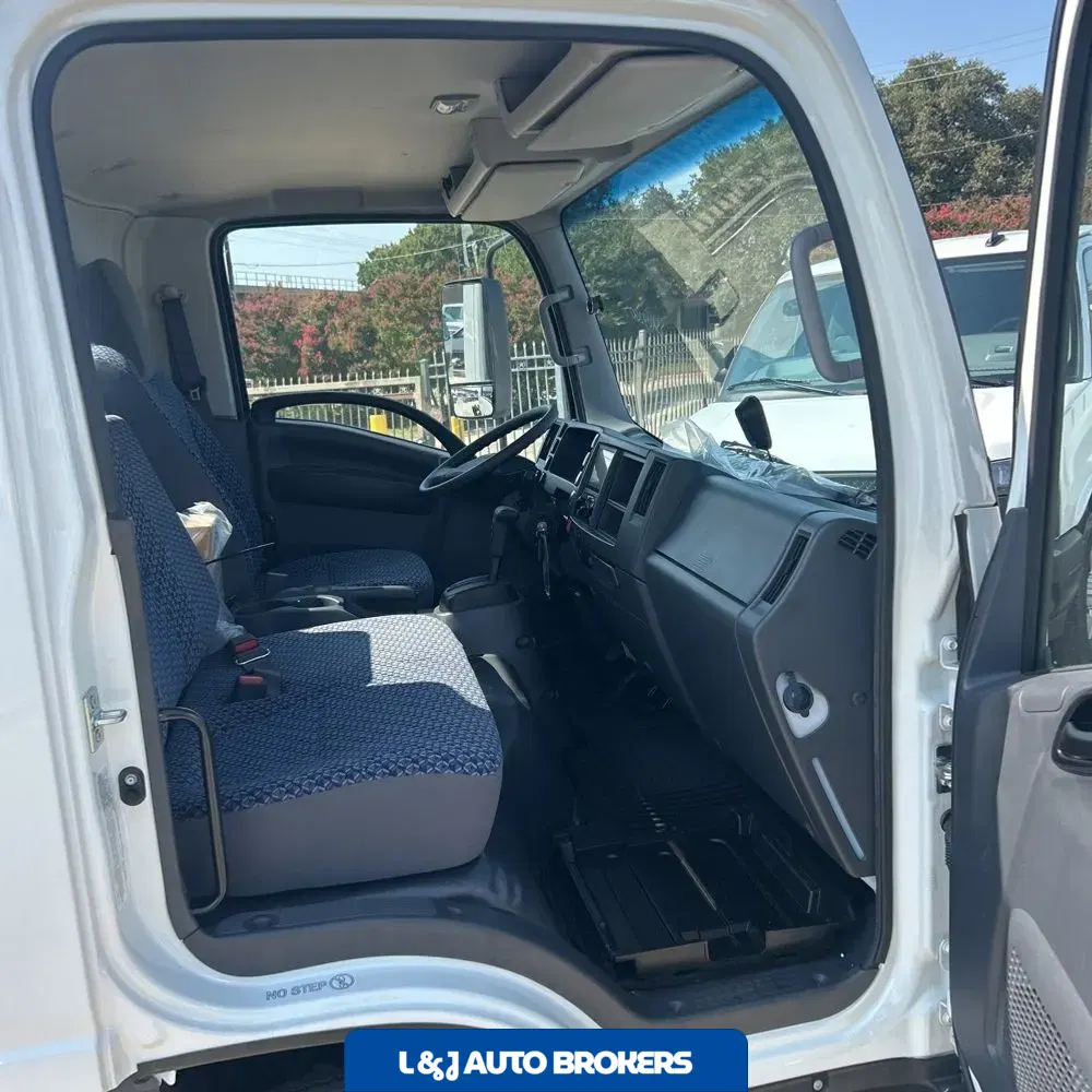 2025 Chevrolet 5500 XG Gas