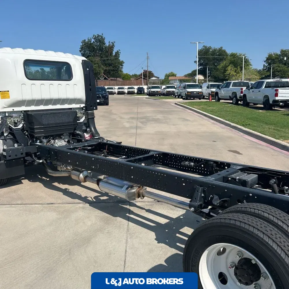 2025 Chevrolet 5500 XG Gas