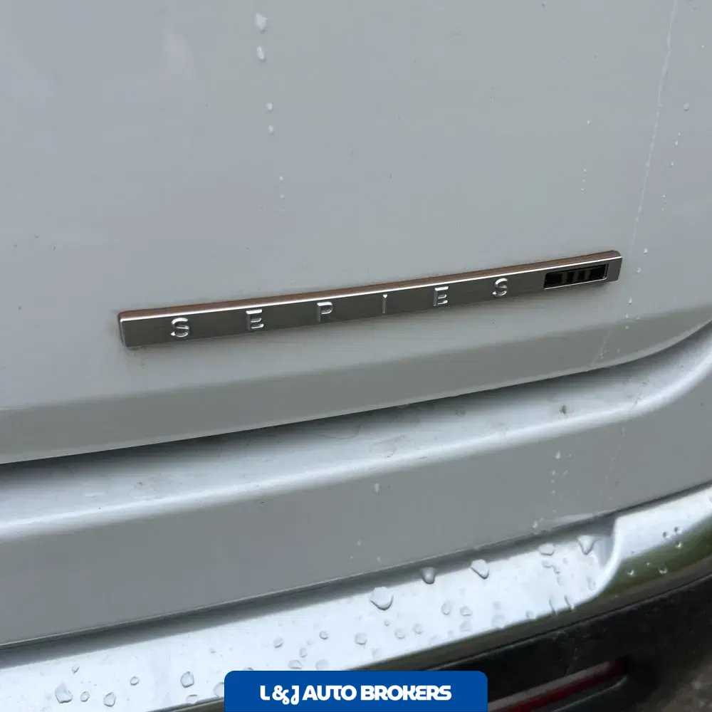 2022 Jeep Grand Wagoneer Series III