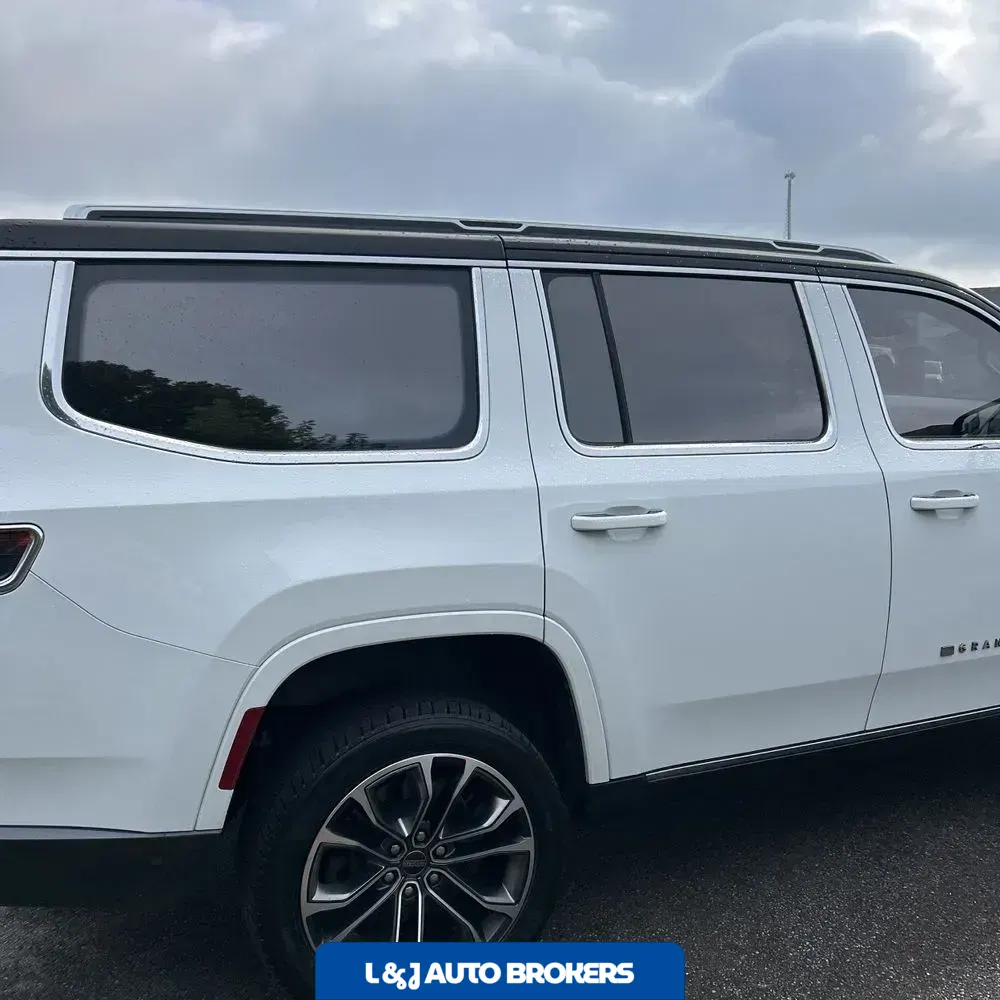 2022 Jeep Grand Wagoneer Series III