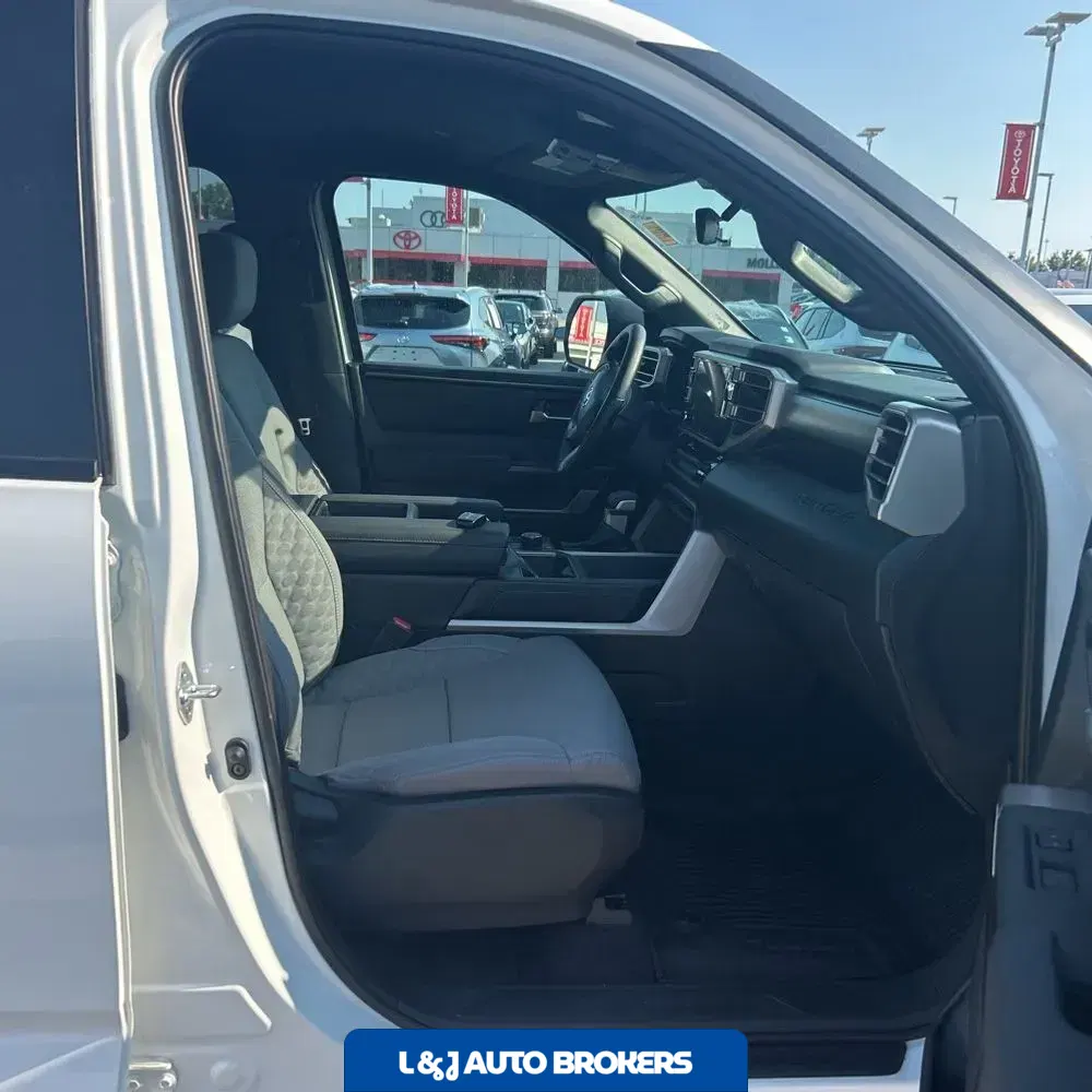 2025 Toyota Tundra SR5