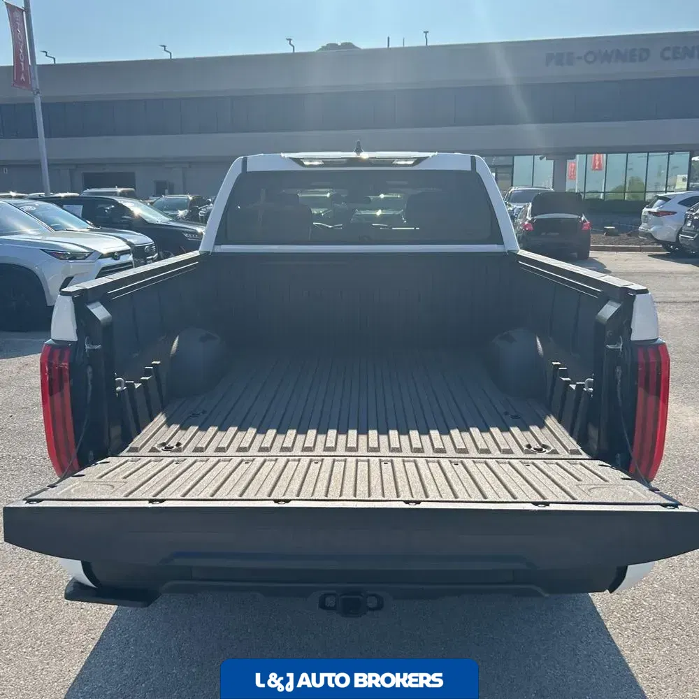 2025 Toyota Tundra SR5