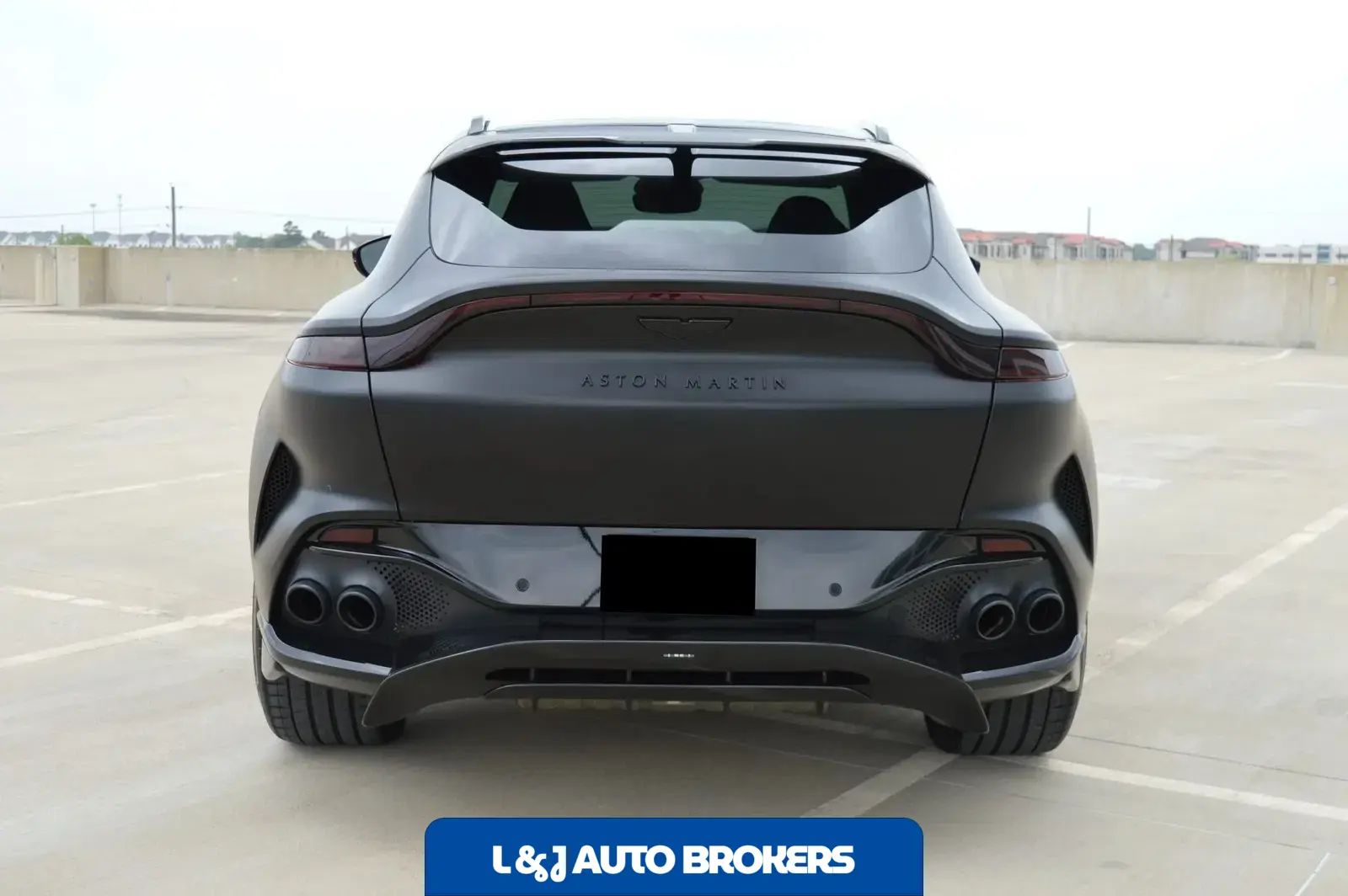 2023 Aston Martin DBX707