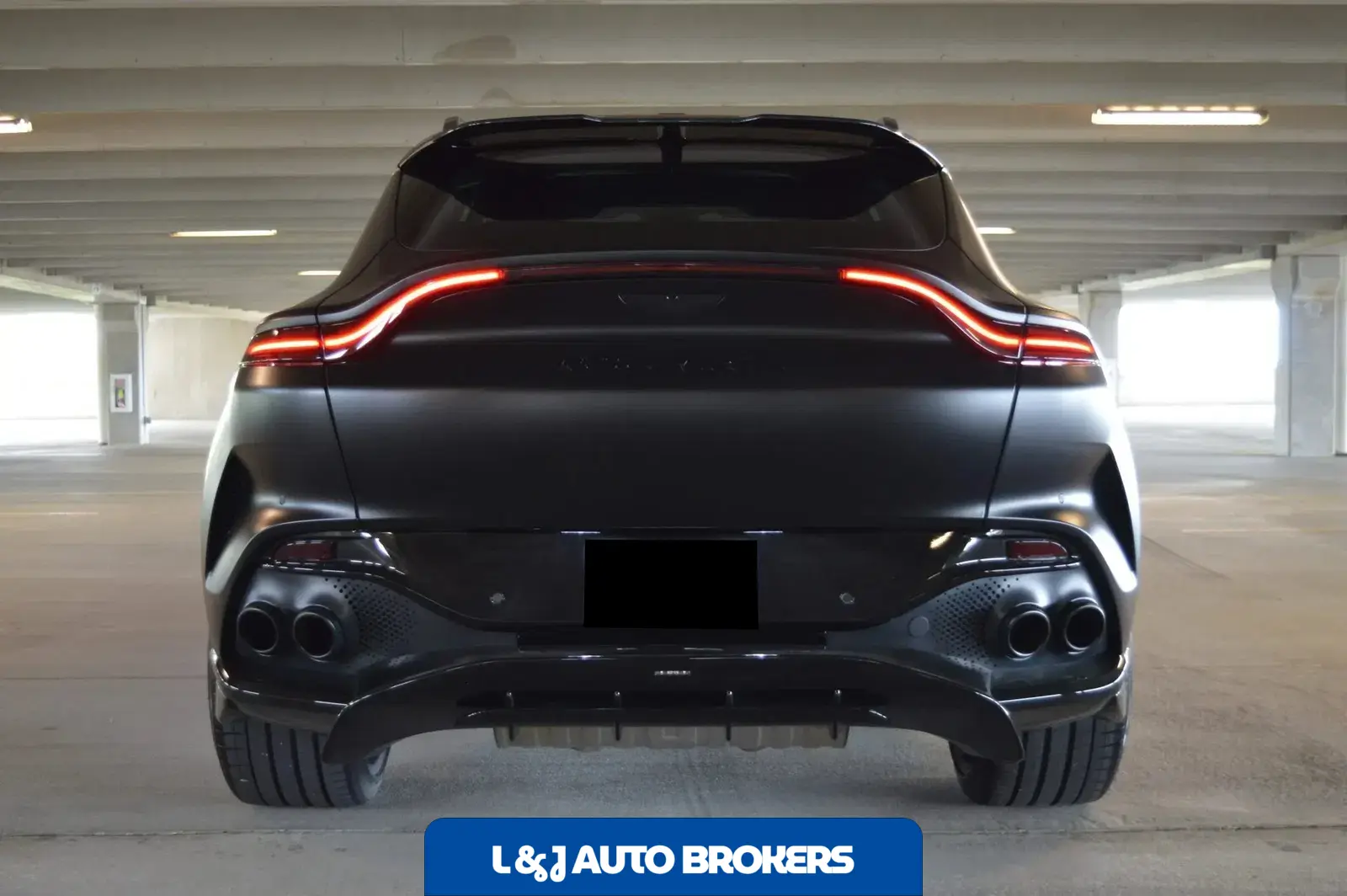2023 Aston Martin DBX707