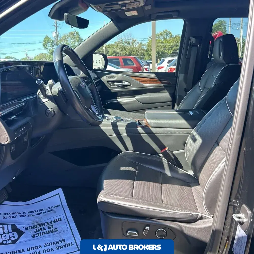 2023 Cadillac Escalade ESV Premium Luxury