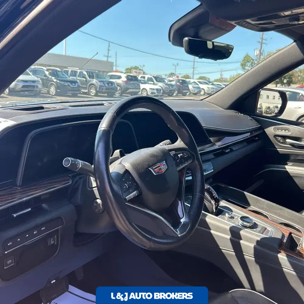 2023 Cadillac Escalade ESV Premium Luxury