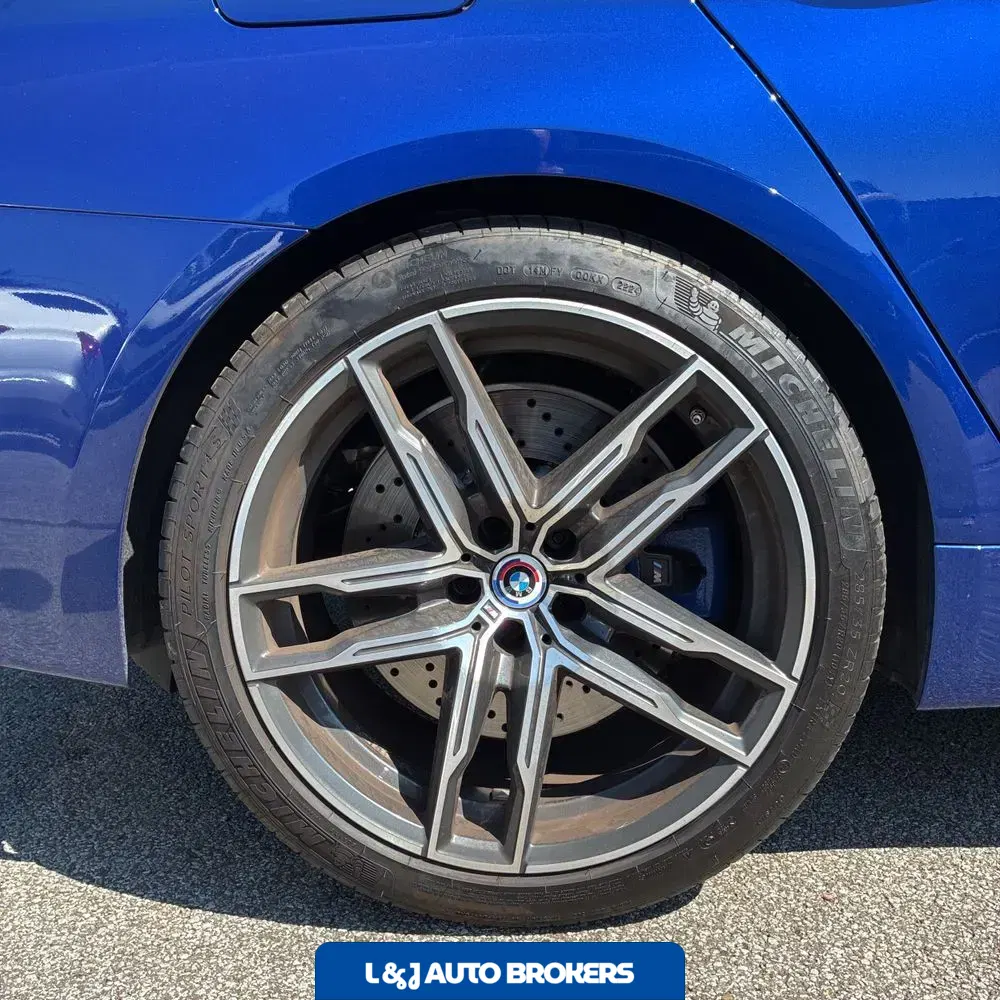2023 BMW M5