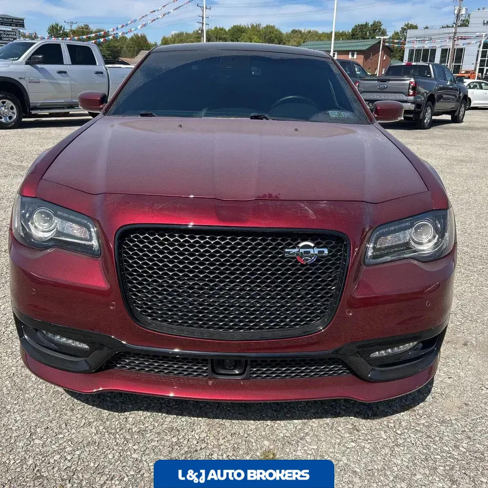 2023 Chrysler 300 C