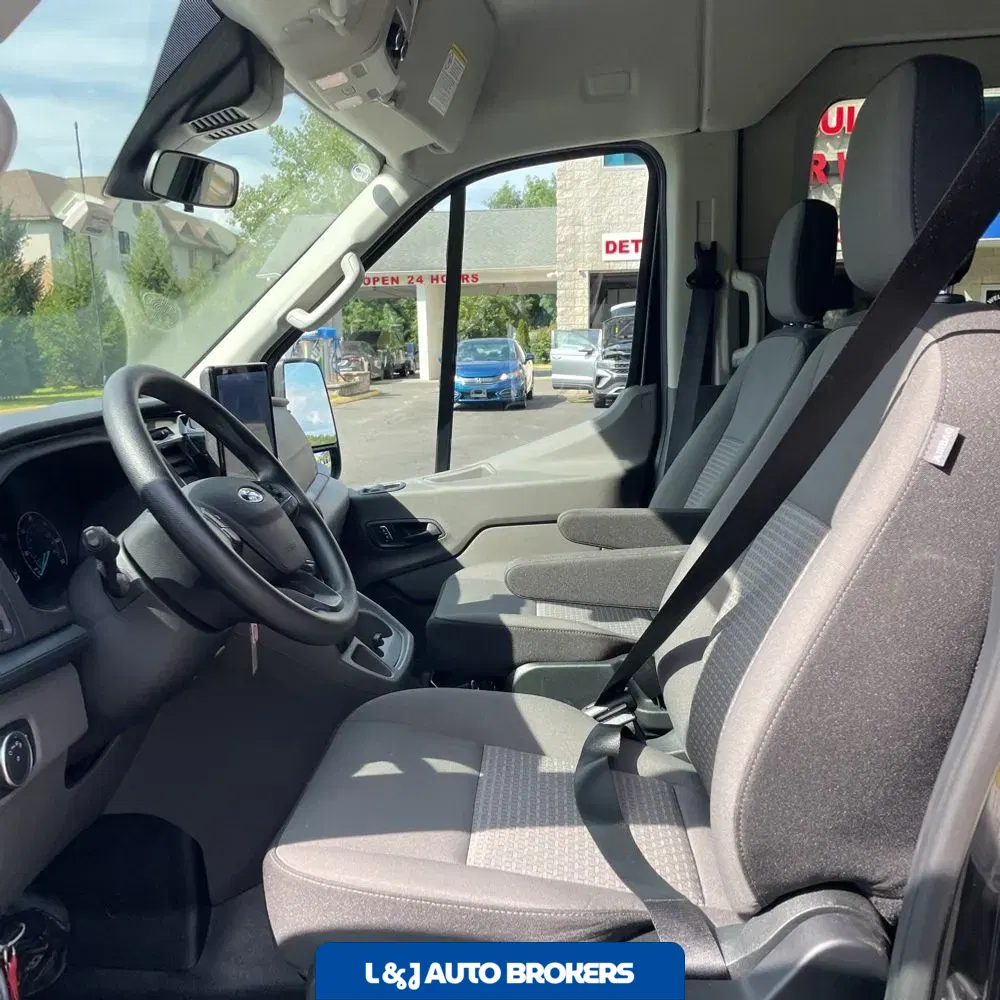 2025 Ford Transit 350 XLT