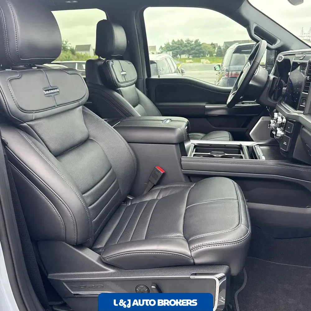 2025 Ford F-450 Super Duty Platinum