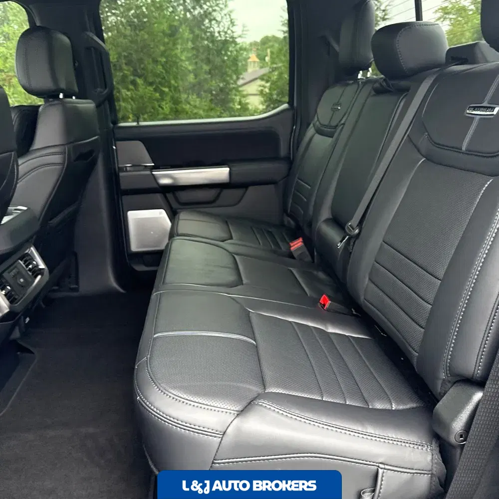 2025 Ford F-450 Super Duty Platinum