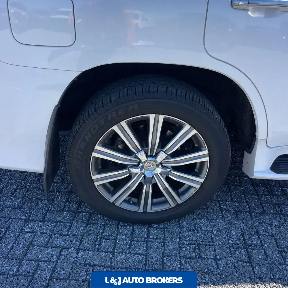 2017 Lexus LX 570 Base