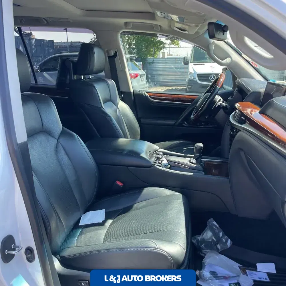2017 Lexus LX 570 Base