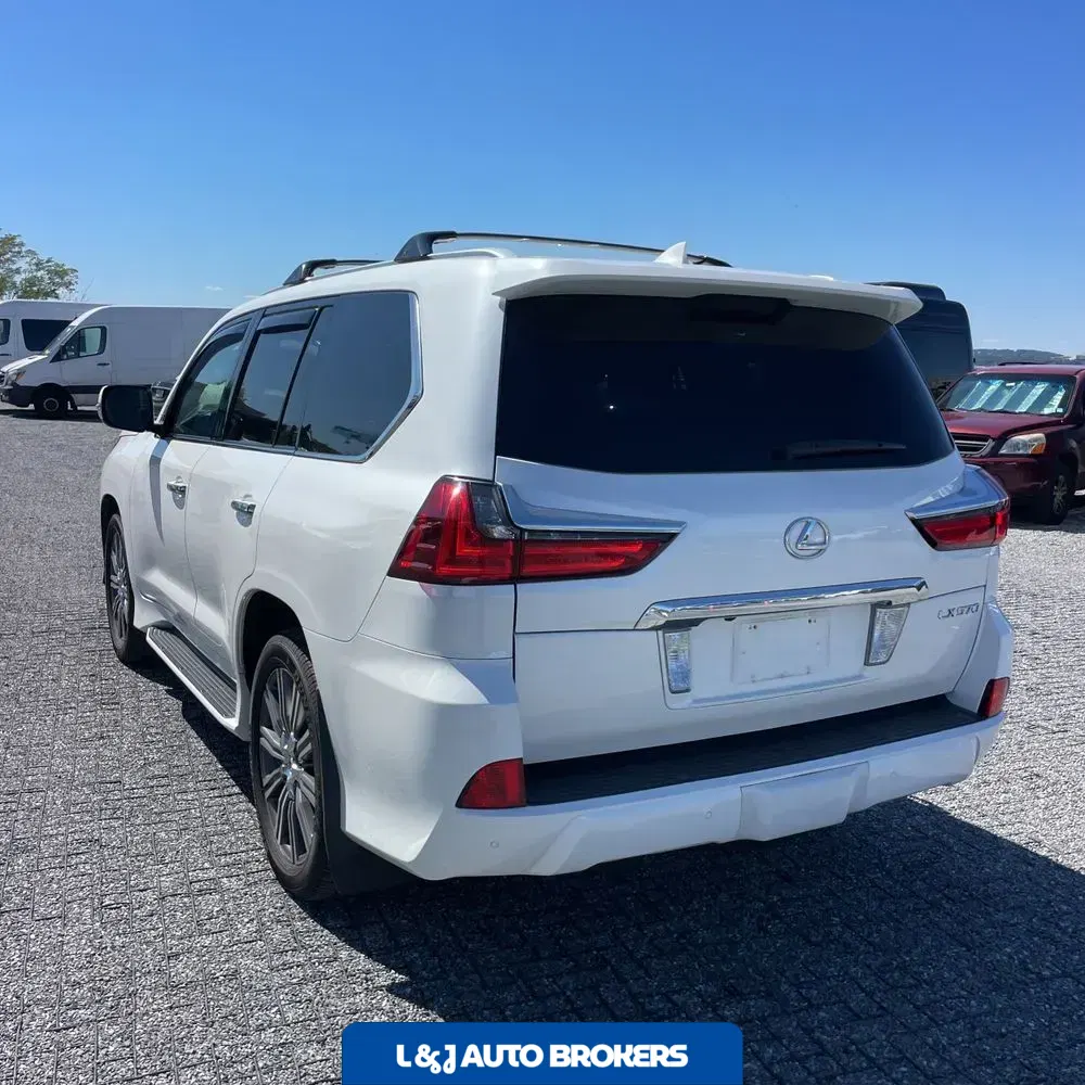 2017 Lexus LX 570 Base