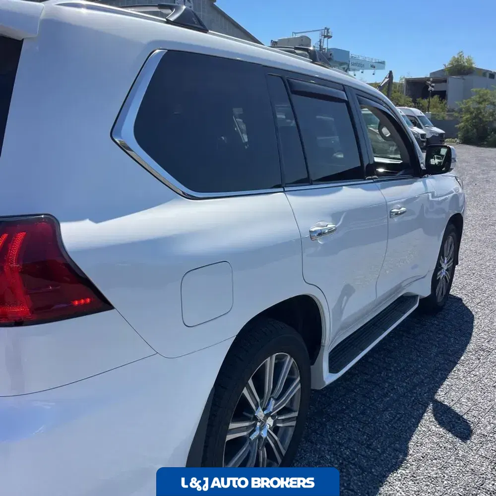 2017 Lexus LX 570 Base