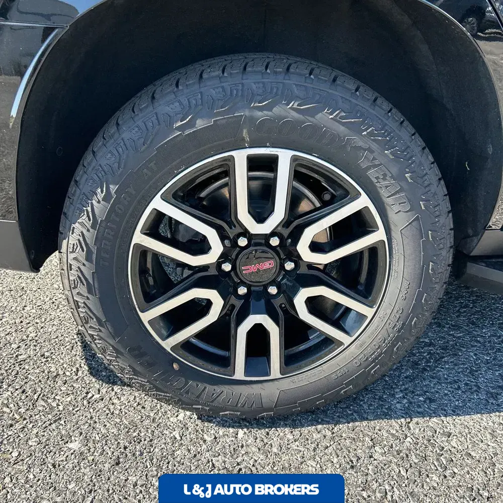 2024 GMC Yukon AT4