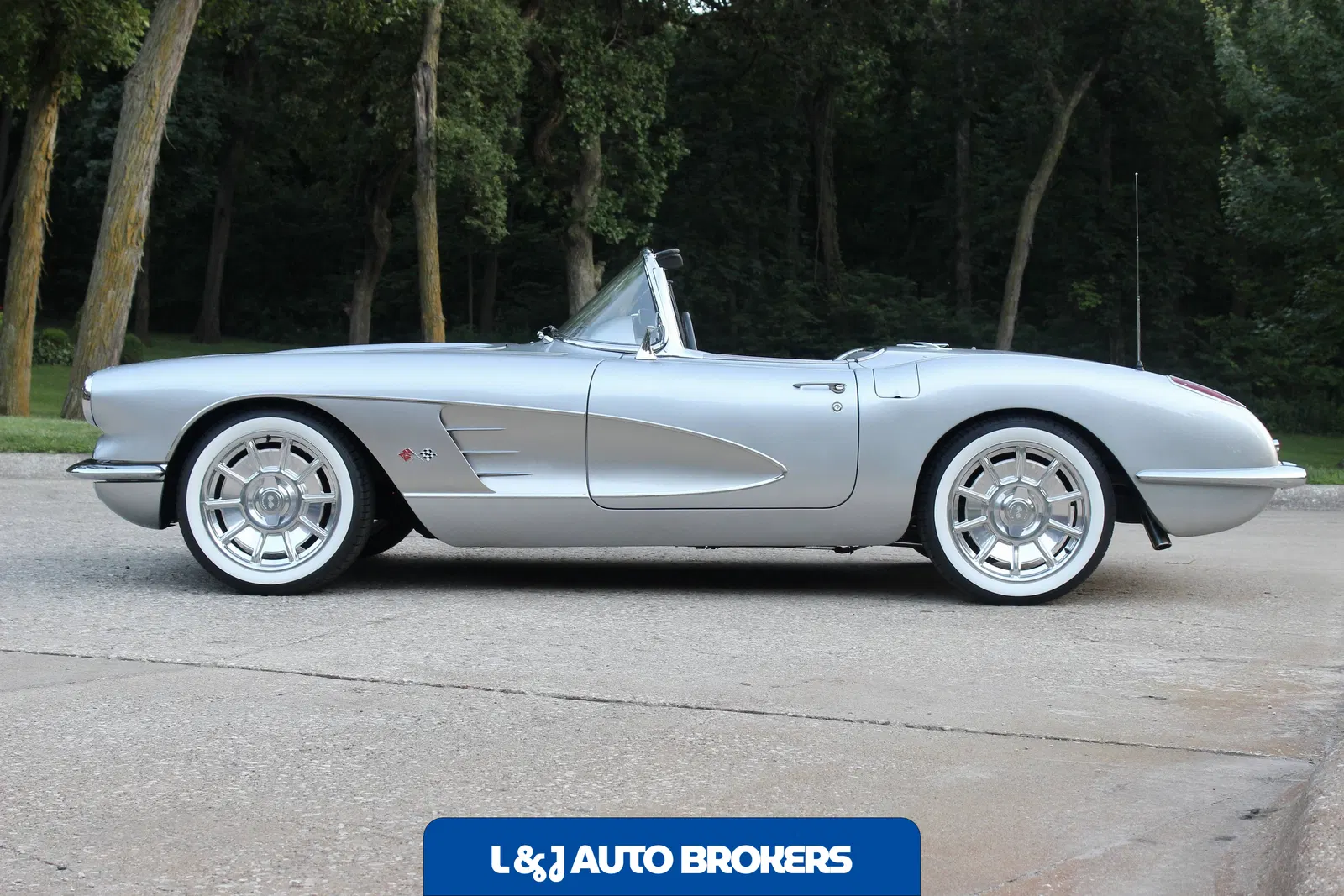1959 Corvette Restomod Small Block V8 & Muncie 4-Speed