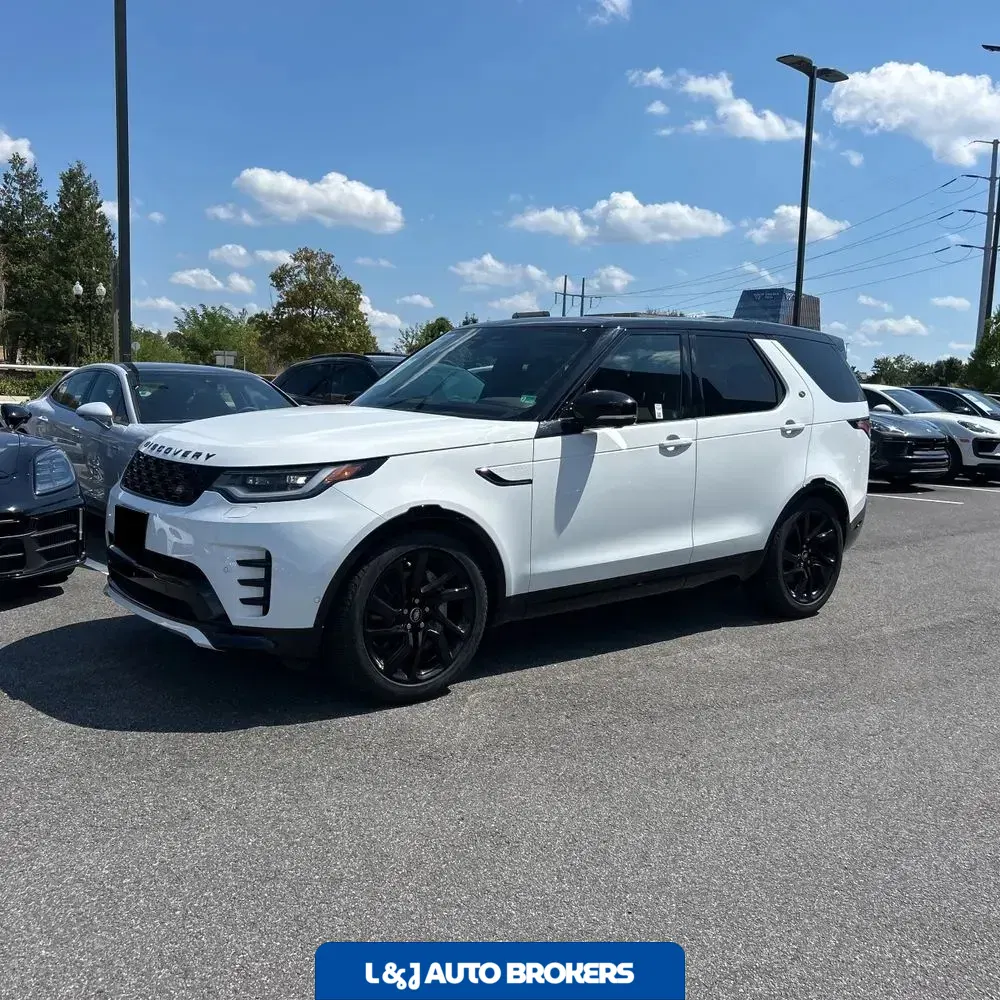 2024 Land Rover Discovery Dynamic SE P300