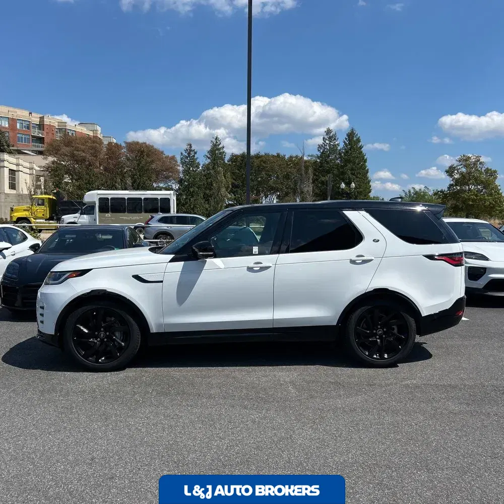 2024 Land Rover Discovery Dynamic SE P300